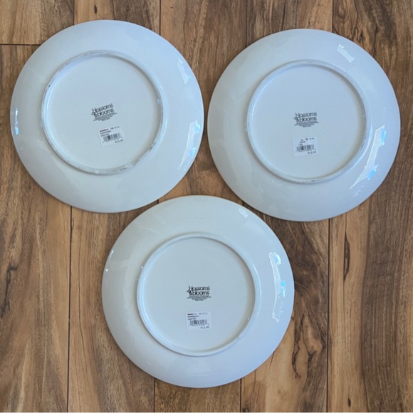 Blossoms & Blooms Easter Dinner Plates - Picture 2 of 3